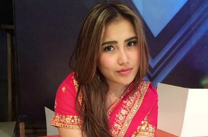 Ibunya Ditagih Hutang di Instagram, Ayu Ting Ting Nggak Mau Mikirin