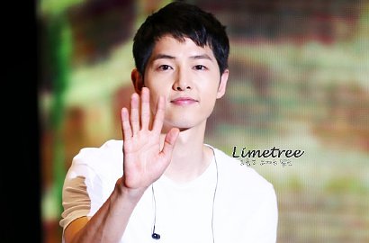 Gagah di Drama, Ini Jadinya Kalau Song Joong Ki Disuruh Aegyo