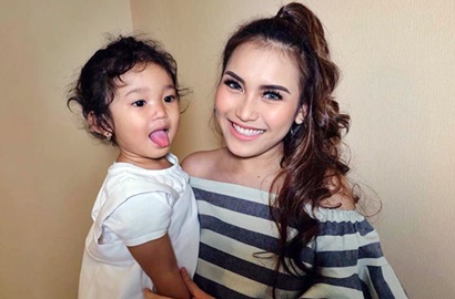 Bercanda dengan Bilqis, Ayu Ting Ting Disindir Netter