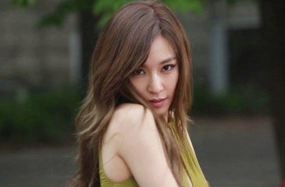 Tiffany SNSD Seksi Cuci Mobil dan Cosplay Jadi Cowok di 'SNL Korea'