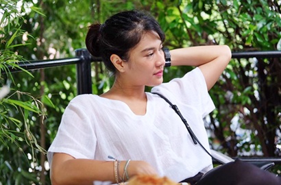 Bintangi 'Kartini', Dian Sastro Memukau Ajari Para Muridnya Membaca