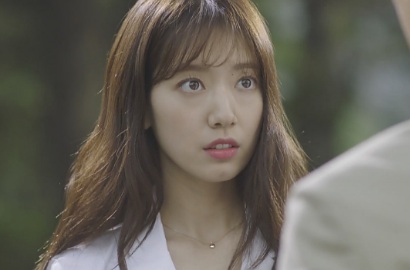 Jadi Gangster Cantik, Park Shin Hye Jago Berantem di Teaser 'Doctors'