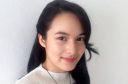 Foto Bareng Dian Sastro di IMAA 2016, Chelsea Islan Malah Dikira Hamil