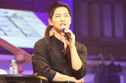 Song Joong Ki Akui Suka Wanita Lebih Tua dan Berambut Panjang, Song Hye Kyo?