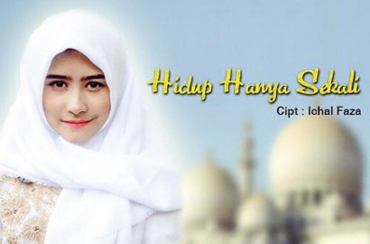 Prilly Latuconsina Pamerkan Keindahan Singapura di MV 'Hidup Hanya Sekali'