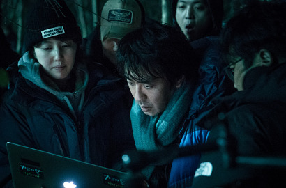 Misterius, Intip Jang Dong Gun cs Syuting di Danau Gelap untuk 'Seven Years of Night'