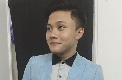 Lulus Ujian Nasional Paket C, Rizky Febian Tunda Kuliah