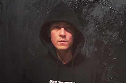 Belum Cerai, Suami Supermodel yang Dicium Edison Chen Marah Besar