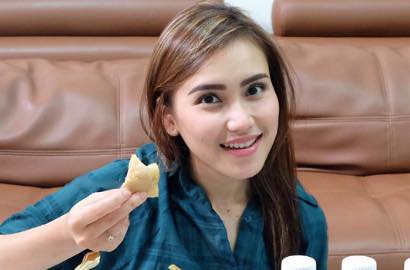 Rayakan Ultah Sang Ayah, Ayu Ting Ting Tulis Pesan Haru