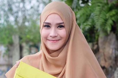 Oki Setiana Dewi Dihujat, Zaskia Adya Mecca Beri Dukungan