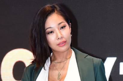 Pamer Perut Rata, Tampilan Seksi Jessie di Majalah 'Grazia' Bikin Iri
