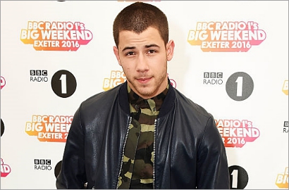 Kini Nyanyi Solo, Nick Jonas Menyesal Pernah Gabung Jonas Brothers?