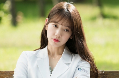Pakai Jas Dokter, Park Shin Hye cs Bikin Netter Tak Sabar Nantikan 'Doctors'