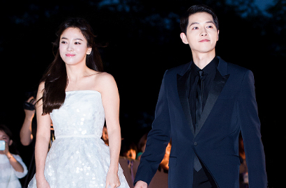 Song Joong Ki-Song Hye Kyo Dipuji Bak Pengantin di Baeksang, Setuju?