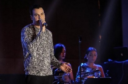 Duet Bareng di Konser, Titi DJ Goda Tommy Page
