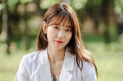 Wajah Tirus di 'Doctors', Park Shin Hye Lebih Cantik dengan Pipi Tembem?