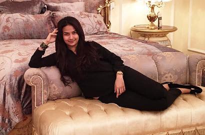 Bakal Nikahi Cucu Soekarno, Vanessa Angel Mulai Fitting Baju Pengantin