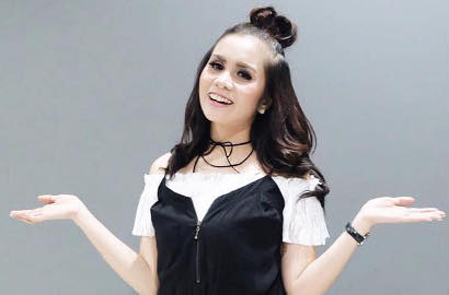 Momo Geisha Dapat Kado Ultah Kalung 18 Karat, Dari Siapa?