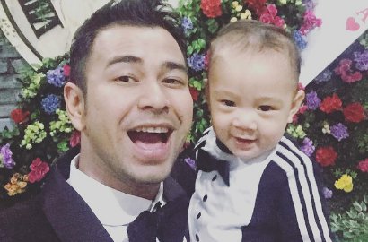 Raffi Ahmad Cium Sayang Rafathar di Video Ini Bikin Fans Meleleh