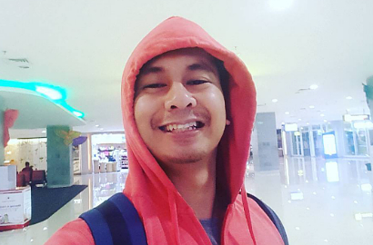 Raditya Dika Pamer Foto Kucingnya, Netter Malah Jadi 'Syok'