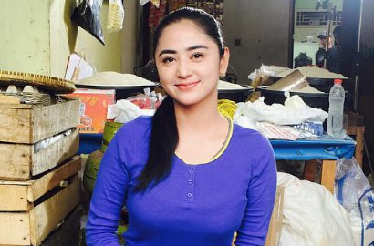 Foto Bareng Polisi Pakai Baju Superhero Seksi, Dewi Persik Diminta Jaga Aurat