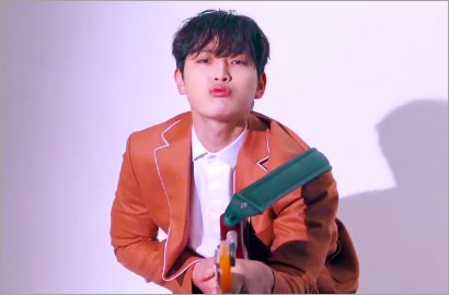 Jinwoon 2AM Bergaya Jadul di MV 'Will', Netter: Tetap Ganteng
