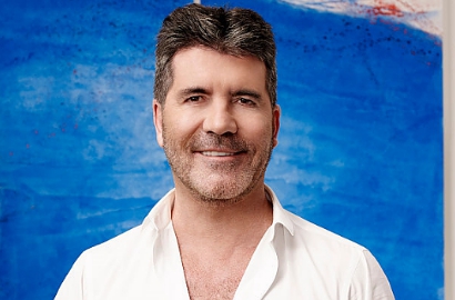 Break Syuting 'America's Got Talent', Lucunya Simon Cowell Main Bareng Anak