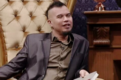 Pamer Foto Dul dan Ngaku Legendaris, Ahmad Dhani Langsung Dibully Netter