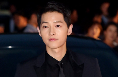 Kini Tenar, Seberapa Besar Kemungkinan Song Joong Ki Tinggalkan Agensinya?