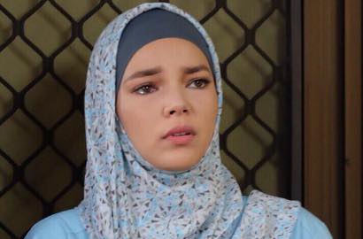 Figuran Lupa Nama Tokoh Dude Harlino Saat Syuting 'CHSI 2', Dewi Sandra Ngakak