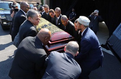Gema Kalimat Tauhid Iringi Prosesi Pemakaman Petinju Muhammad Ali