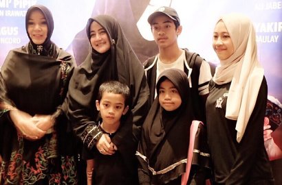 Anak Terjun ke Dunia Musik, Umi Pipik Siap Dukung