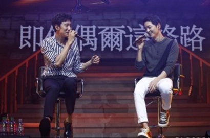 Song Joong Ki Nyanyi Duet Bareng Lee Kwang Soo di Fanmeeting, Intip Videonya