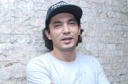 Abimana Aryasatya Anggap Karakter Dono Paling Beruntung di 'Warkop DKI Reborn'
