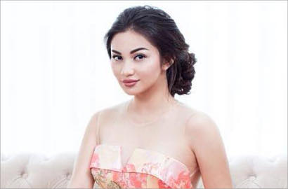 Pamer Belahan Dada di Bulan Ramadan, Ariel Tatum Bikin Netter Istighfar