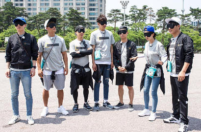 Yoo Jae Suk cs Selfie Seru di 'Running Man', Wajah Gary Bikin Netter Ngakak