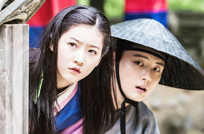 Dikelilingi Hantu Seram di 'Witch Exemplar', Shi Yoon-Sae Ron Malah Pose Unyu