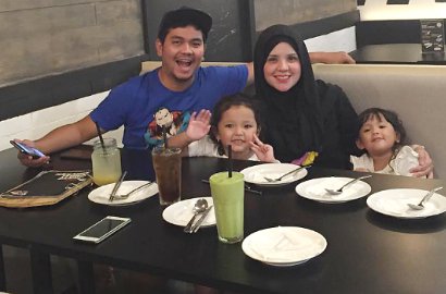 Indra Bekti Bangga Anaknya Sudah Puasa Meski Baru 4 Tahun