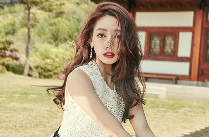 Umbar Punggung Mulus, Park Shin Hye Akui Bahagia Banjir Cinta dari Fans