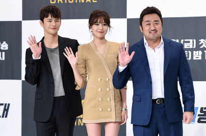 Pakai Dress Super Pendek, Sooyoung Tampil Cantik di Jumpa Pers '38 Police Squad'