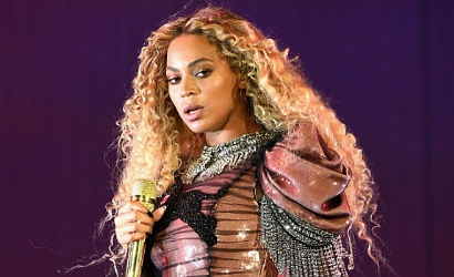 Beyonce Knowles Nyanyikan 'Halo' untuk Korban Penembakan di Orlando