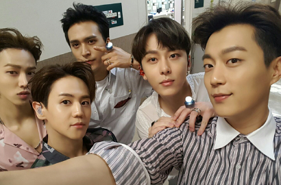 Tangan Doo Joon cs Saling Terikat di Teaser Foto Album 'Highlight' Beast