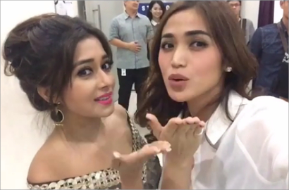 Jessica Iskandar Foto Selfie Bareng Tina Dutta, Siapa Lebih Cantik?