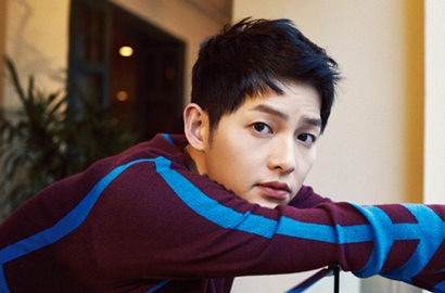 Siap-Siap Ngiri, Song Joong Ki Ikat Rambut Fans Tiru Adegan Song Hye Kyo