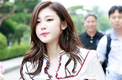 Tampil Seksi, Hyosung Secret Pamer Belahan Dada di Pemotretan Bali