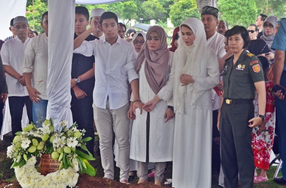 Meninggal Dunia, Ayah Marini Zumarnis Tinggalkan 'Warisan' Berharga
