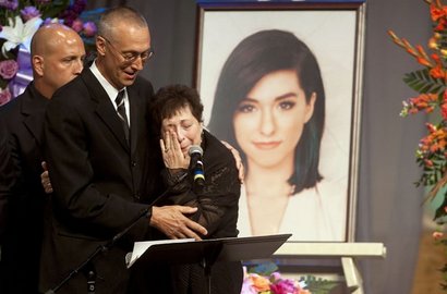 Penuh Haru, Pemakaman Christina Grimmie Lukai Hati Keluarga