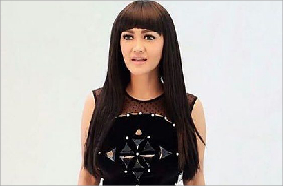 Hari Ayah, Julia Perez Tulis Pesan Mengharukan