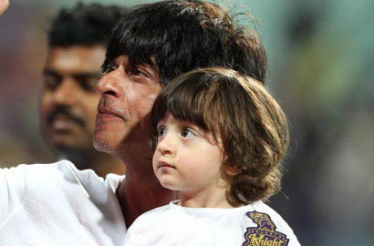 Manisnya Hadiah AbRam untuk Shahrukh Khan di Hari Ayah