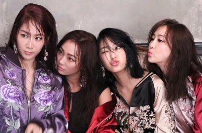 Sistar Pamer Punggung Seksi di BTS Foto Album Jaket 'Insane Love'